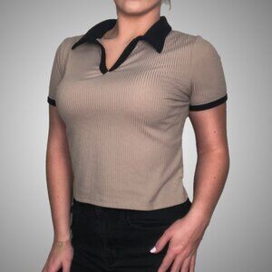 Trendy Cropped Tan Ribbed Shirt with Black Collar